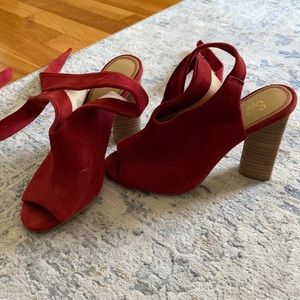 Red Navarro heels by splendid! Size 6.5